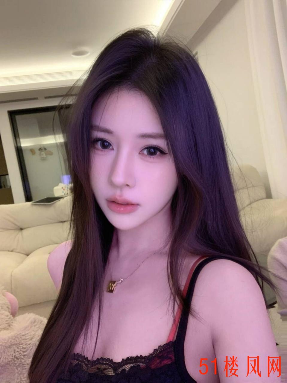 205009v4ogzy78nufy74r8.jpg
