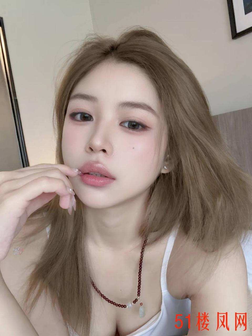 215224aof71uzhdyi7qysy.jpg