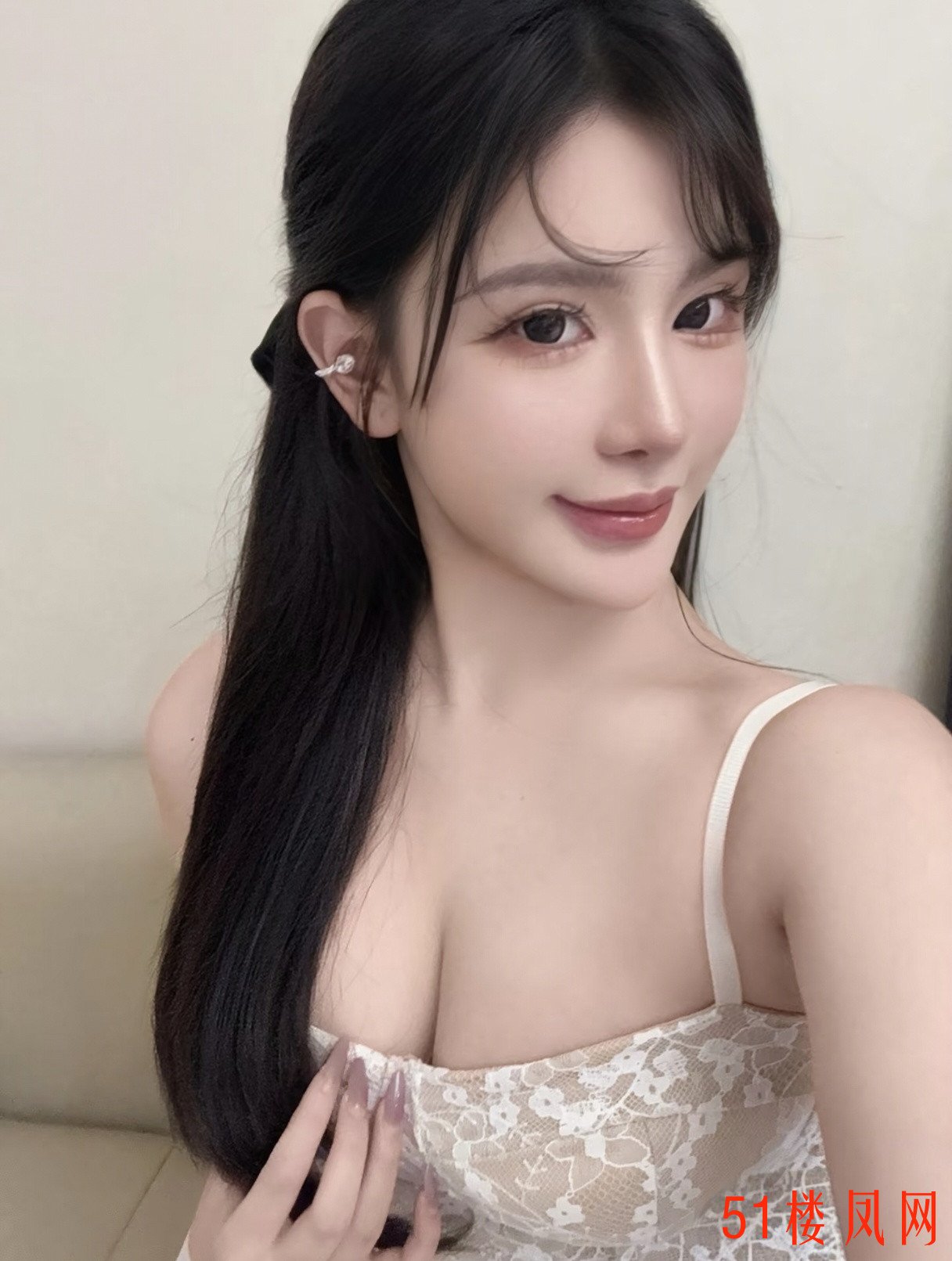 30081CC47F6FDB8FEFC8C4FCCA898782.jpg
